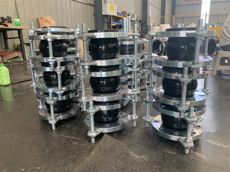 Rubber Expansion Joint with Control Rods Rubber Expansion Joint with Control Rods